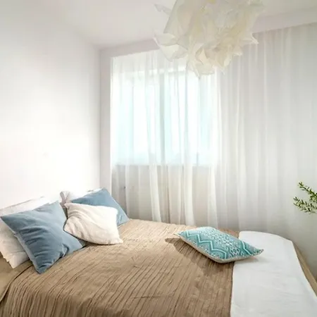 9 Pietro - Afra Group Apartment *